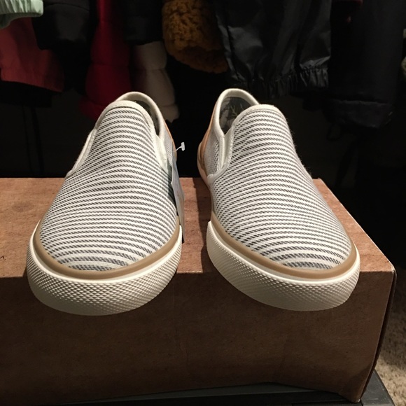 Slip on shoes - Picture 4 of 6